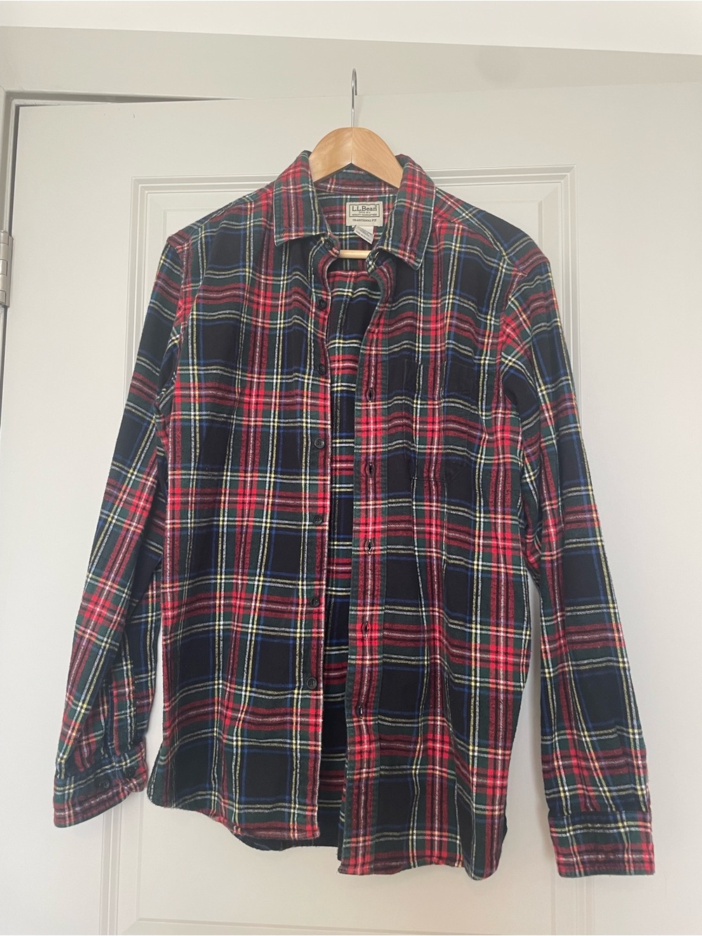 L.L. Bean 100% Cotton Plaid Button-Down Shirt in Red and Navy